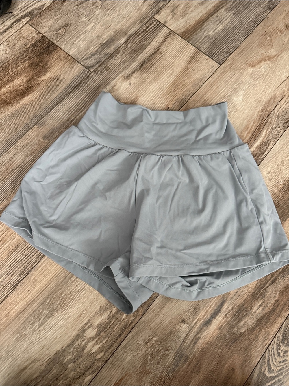 HALARA Light Gray High-Waist Athletic Shorts